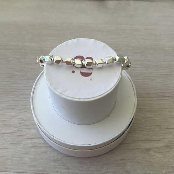 Bomb Party Tell Me About It Stud Bracelets OS EUC IN BOX - Picture 6 of 7